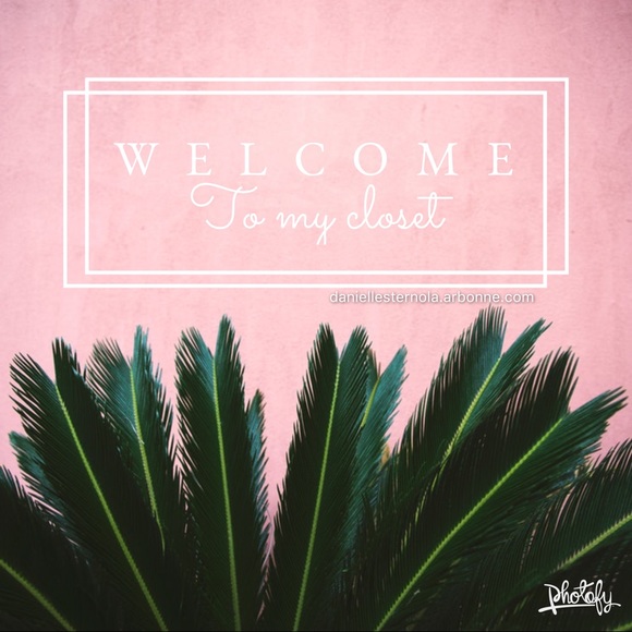 Meet your Posher, Danielle - Picture 1 of 3